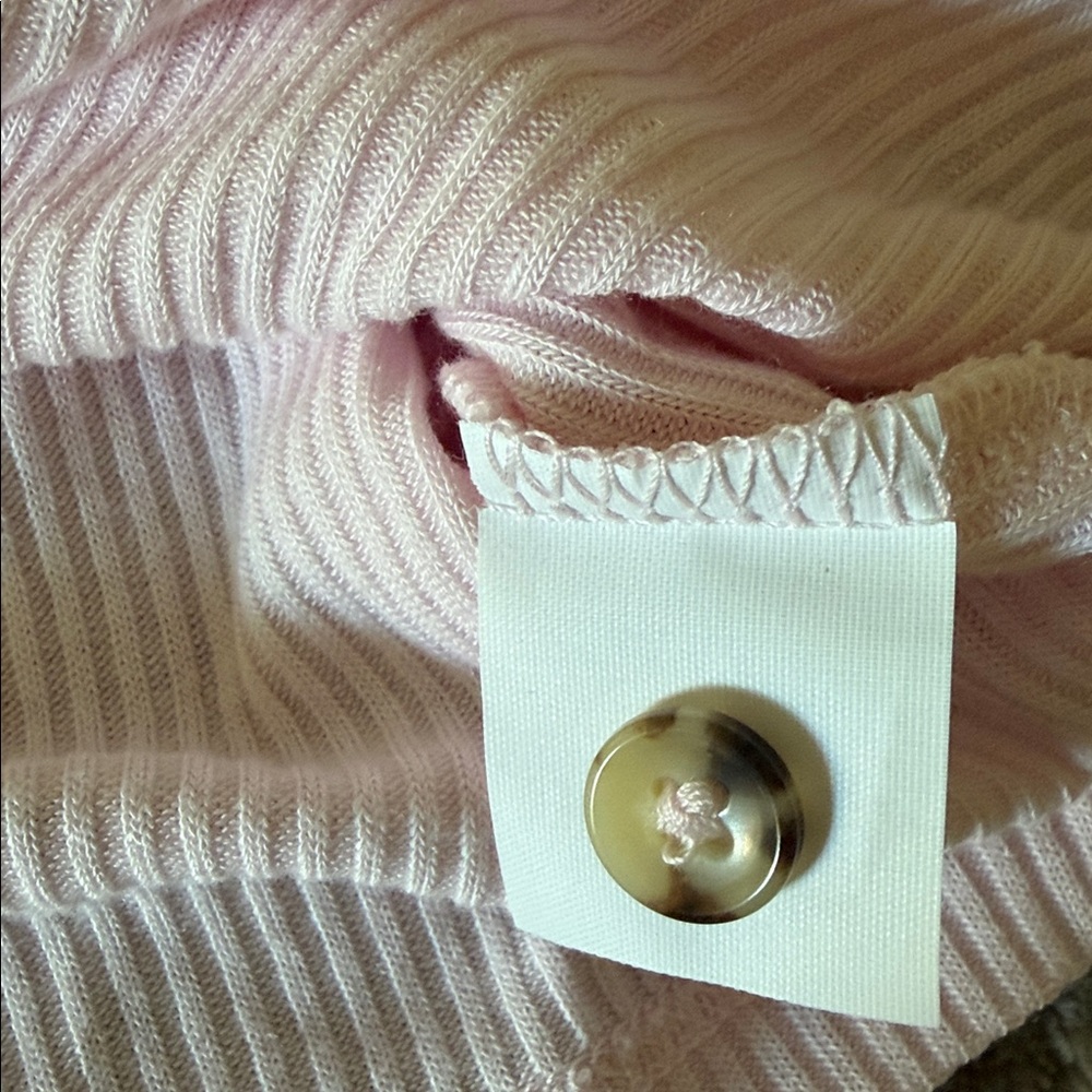 ALO | Pink Long Sleeve Ribbed Crop Top - Picture 4 of 4